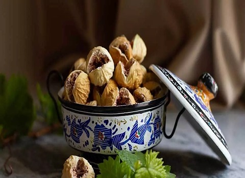 انجیر خشک تیزابی مطبوع